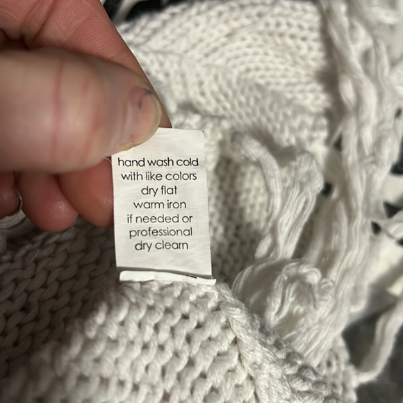 27 Miles Malibu-Cream Pullover Hooded Knit Poncho with Fringe - Picture 8 of 8